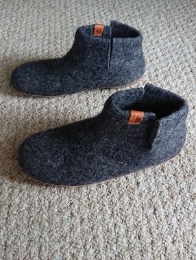 Baabushka Wool Bootie with Leather Sole - Dark Gray size 43/W 11